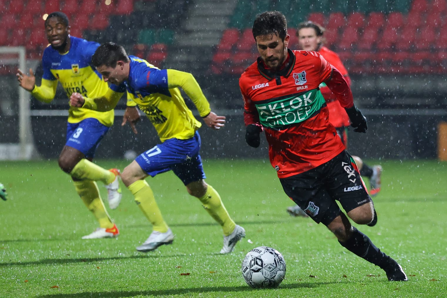 NEC doet zichzelf tekort in vermakelijk duel tegen SC Cambuur