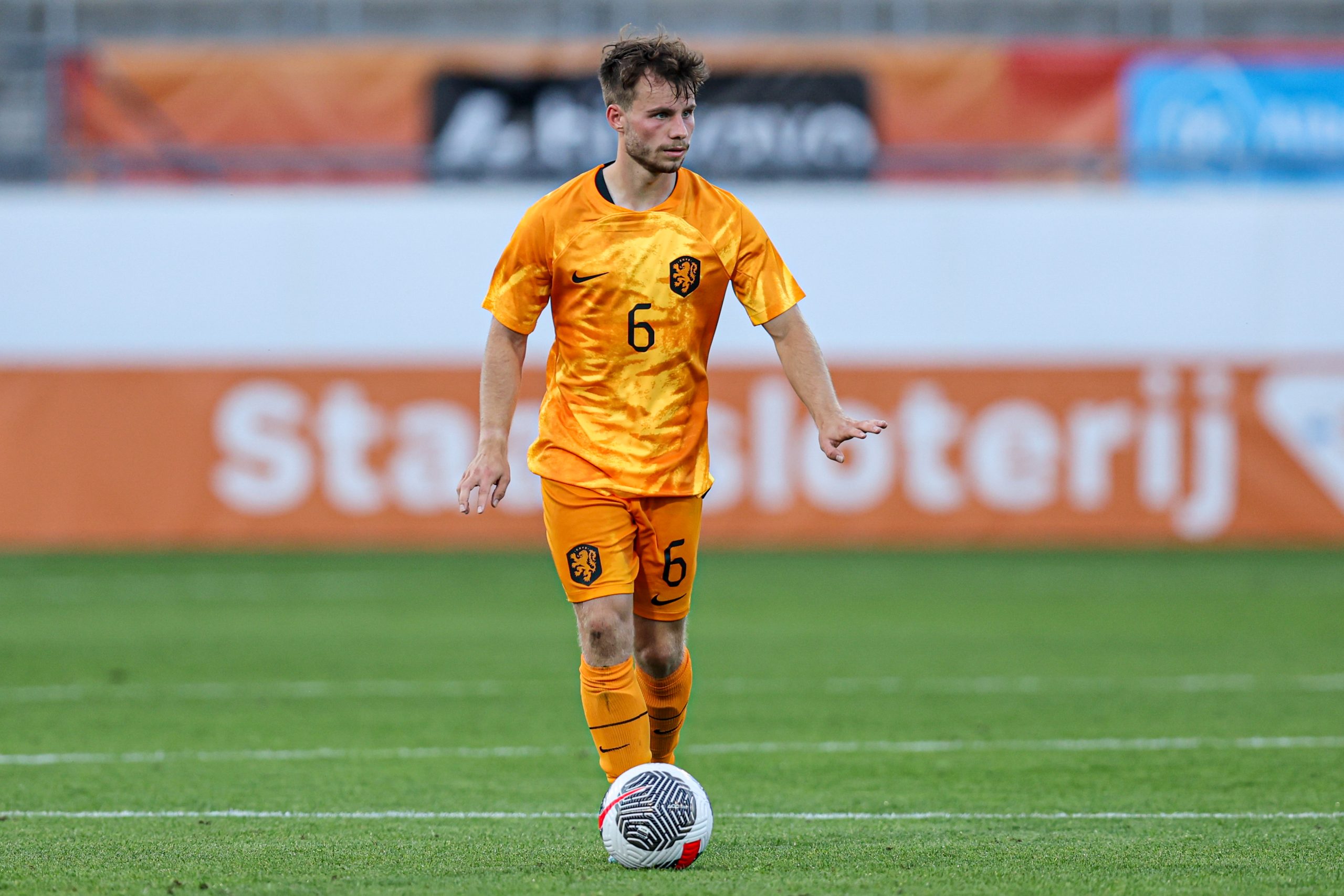 Jong Oranje wint met aanvoerder Proper van Jong Noord-Macedonië